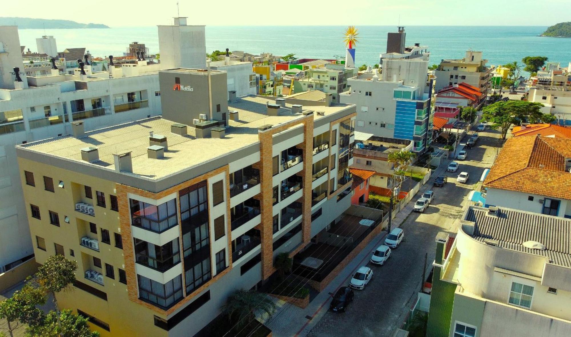 1089 - Praia de Bombinhas novíssimo 02 dormitórios Exterior foto